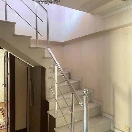 In Bahcelievler Хостел Стамбул